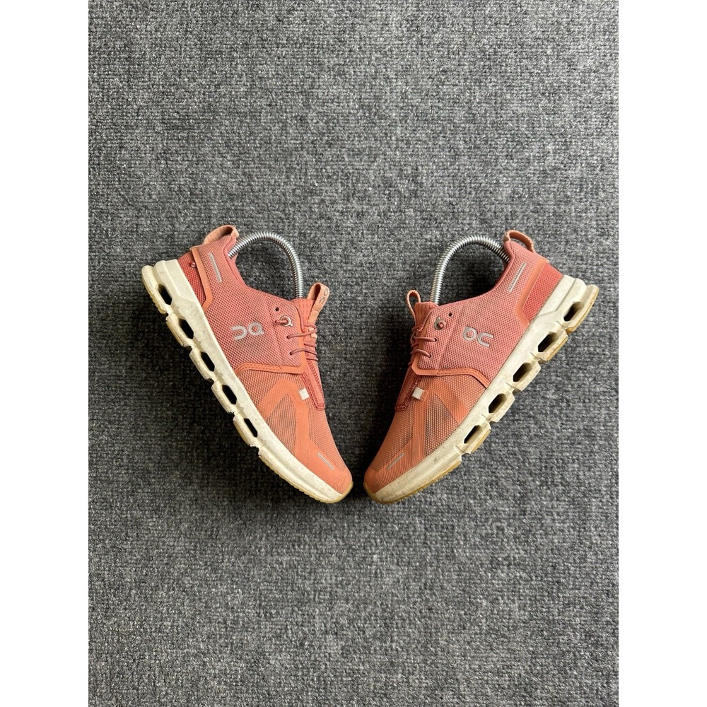 Kids On Running Cloud Coral Orange Lightweight Sneakers, Size 5Y